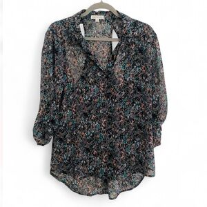 SOCIALITE MULTI COLOR FLORAL LONG SLEEVE ROLL TAB BUTTON DOWN BLOUSE MEDIUM